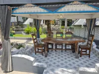 Rusty Rock Beach Resort & spa Hotels in 