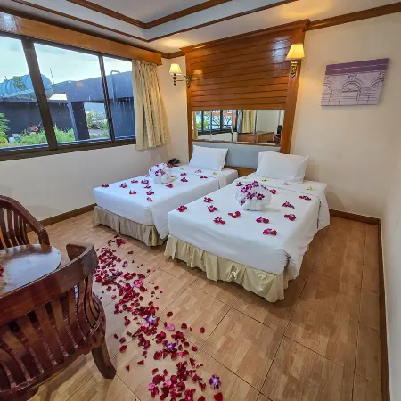 Saba Suites Patong Phuket Отели рядом с достопримечательностью «Стадион для бокса Бангла»
