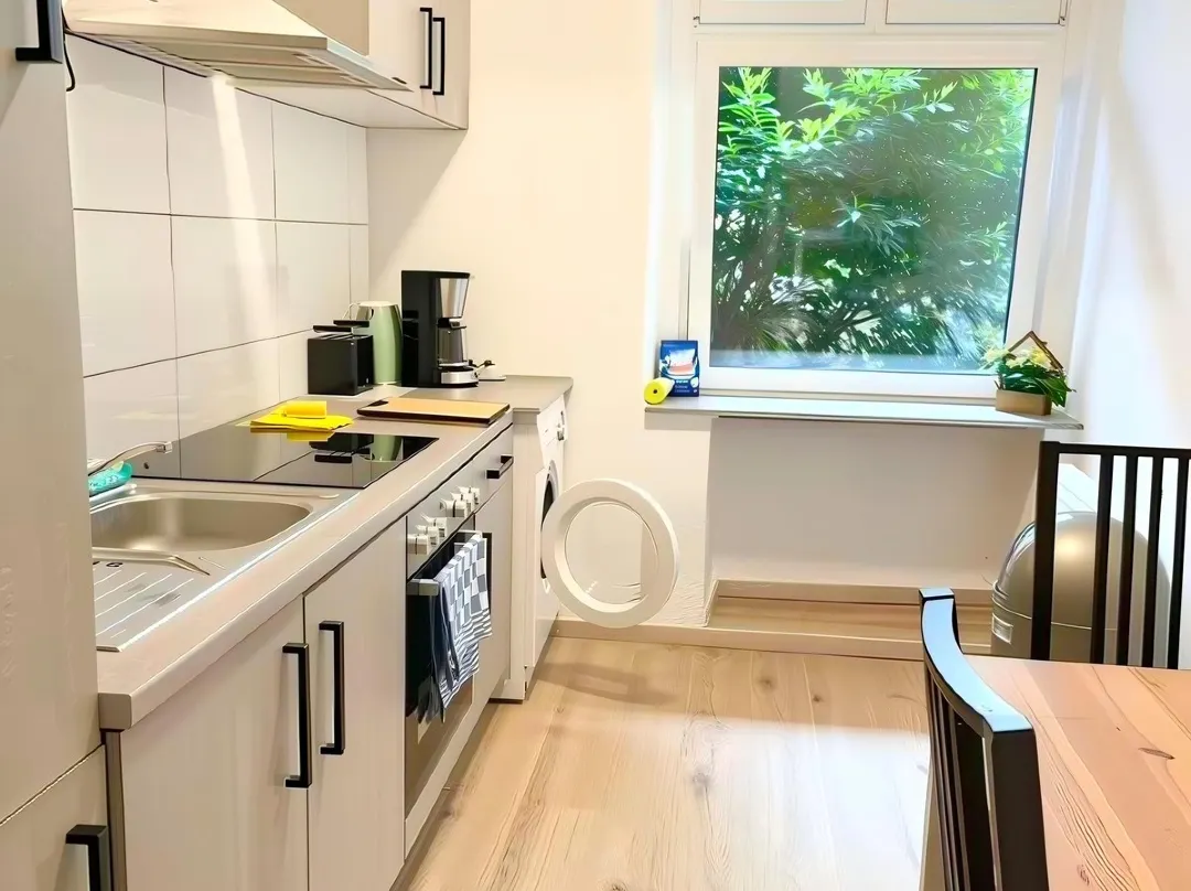 Düsseldorf City Center 2-bedroom Apartment With Kitchen - Düsseldorf