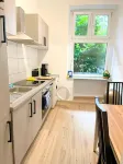 Düsseldorf City Center 2-Bedroom Apartment with Kitchen - 2성급