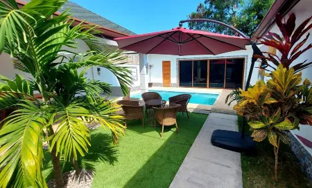 Montecarlo Villas Panglao Отели рядом с достопримечательностью «South Farm Panglao Bohol»