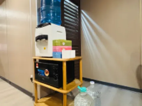 All-You-Need Room for 4 | Walk & Drive Around to Tourist Hotspot | Eden