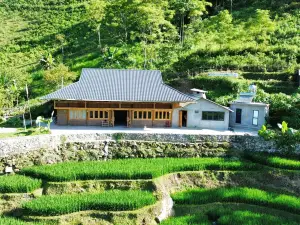 Bees Homestay Sapa & Trekking