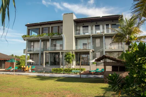 Six Elements Beach Villa Hotels in Kalametiya