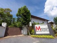 Mangrovebay Krabi Beachfront Pool Villa アオ・ターレーン周辺のホテル