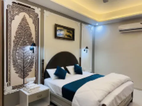 Knight Oasis Hotels in Sikar