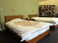 Forest Beneath the Ferris Wheel – Karuizawa Private Glamping Villa - parcheggio