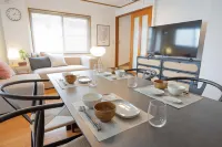 Spacious 120 m² / 4 BRs / Sleeps 8 / 3 min Station