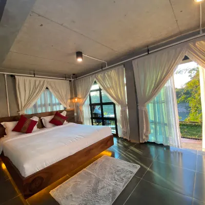 Namkhan Rivora Resort バンパノム周辺のホテル