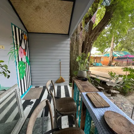 Benny family’s beach hostel