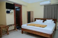 9 RAYA Hotel - Parking