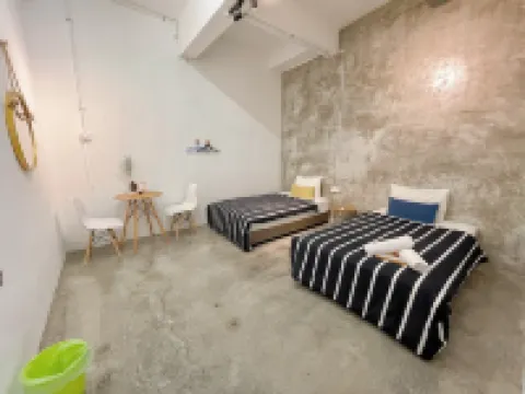 3 BDR shoplot style homestay Yong Peng three rooms. Hotels in Yong Peng