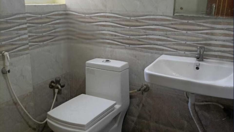 Iroomz Hotel Vishwa Lodging