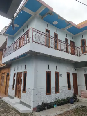 homestay kashandra 2 Hotel dekat Alun Alun Kota Karangkobar