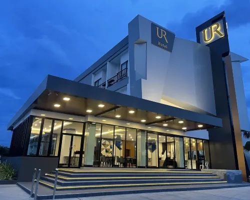 UR HOTEL Hotels near Wat Loung