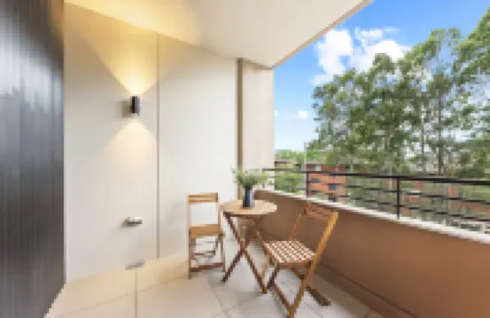 City Living: 1-Bed Apt + Study Close MQ Station Macquarie Parkのホテル