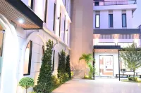 RS1 Hotel--Near Wattay International Airport