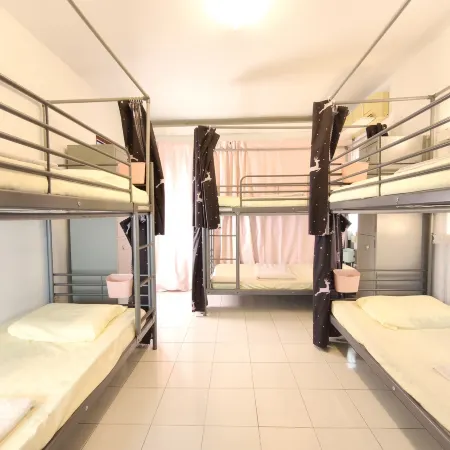 Workstay Hostel Dorm with Invoice 10Min to KL Sentral Mid Valley Отели рядом с достопримечательностью «Арена «Мега Стар»»