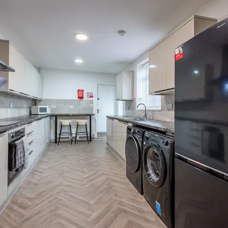 Contractor friendly 6 bed all en suite house Hotels in Peterborough