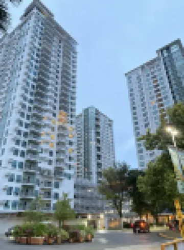 Davao Studio Unit at Abreeza Place Condo 3-4 pax