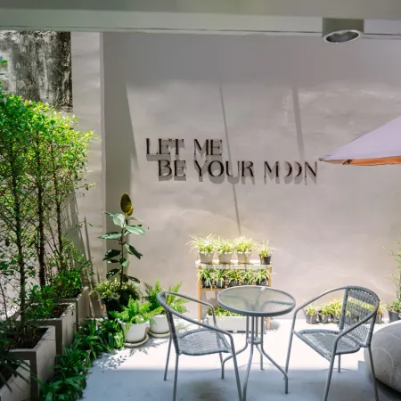 MoonhouseBKK | Boutique hotel room Отели рядом с достопримечательностью «Станция Удом Сук»
