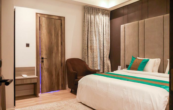 Ambiiflora Hotel & Residency