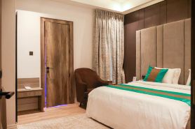 Ambiiflora Hotel & Residency