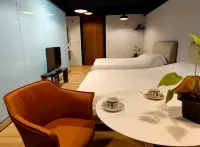 YANG ARCHITECT HOUSE -BUSINESS CONFERENCE B&B - balcone