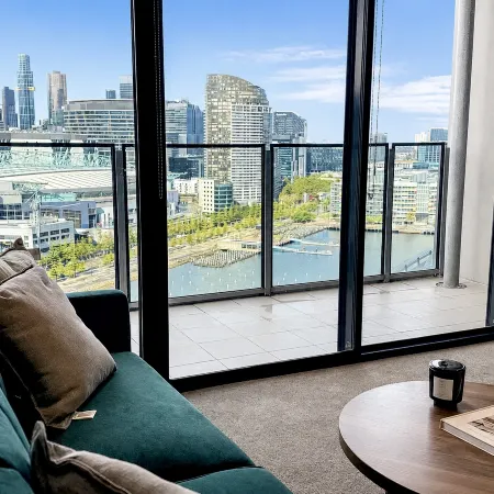 Luxury Waterfront 2BR Designer Apartment | Free Parking | Near Marvel