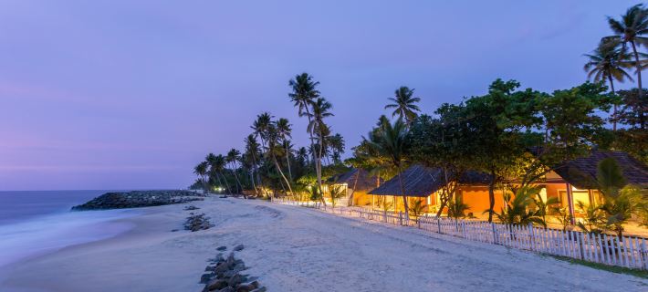 Azure Tides Marari Hotel di Alappuzha