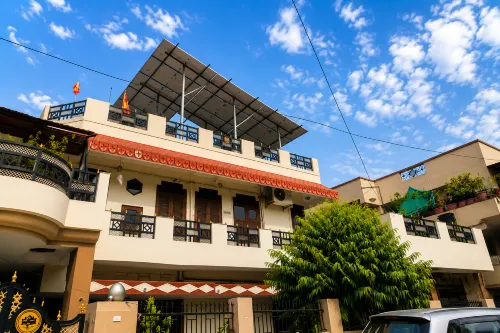 CHECKPOINT BACKPACKER - Hostels