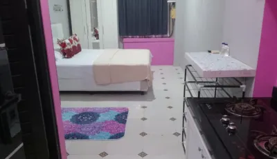 Ririn Apartemen Hotels in Waru