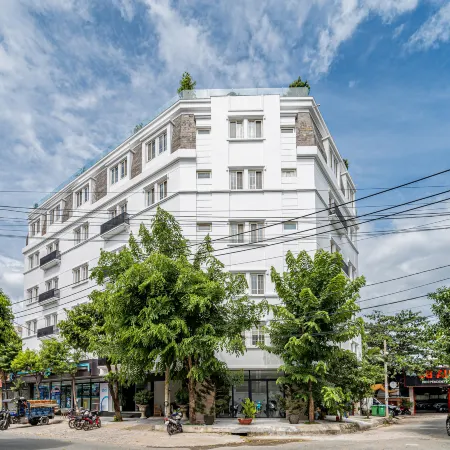 The Fifth Home Thao Dien Отели рядом с достопримечательностью «Гипермаркет Vincom Plaza Thu Duc»