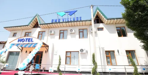 Bmb Village Jizzakh Hotel - parking
