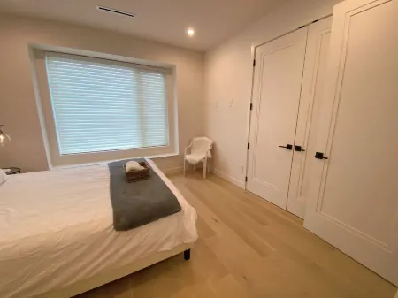 Vancouver UBC University Villa 35 Отели рядом с достопримечательностью «Нитоб Мемориал Гарден»