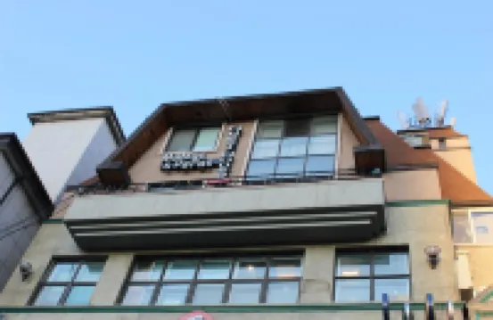 Mamas & Papas Hongdae Guesthouse and Apartments, Seoul #2 Hotels near Mangwon-dong