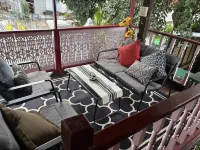 Chillin' Guest House