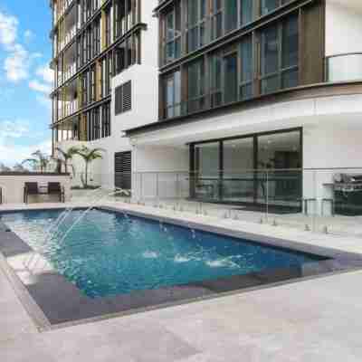 Modern 2BR with City Views & Pool Near Parramatta Fitness & Recreational Facilities
