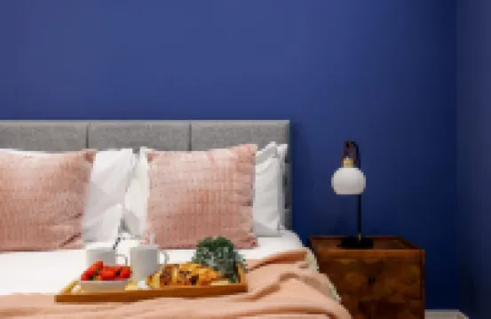 Beautifully Modern 1-Bed Apt w/ Free Gym & Parking