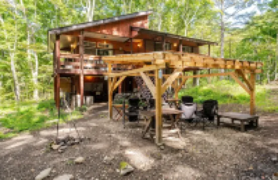 A private lodge where you can enjoy an authentic BBQ surrounded by nature