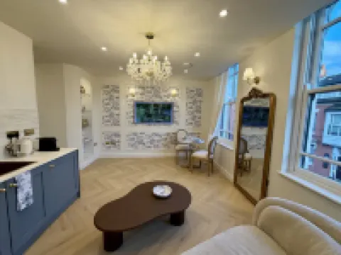 Parisian Apartment in Birmingham’s Jewellery Quarter