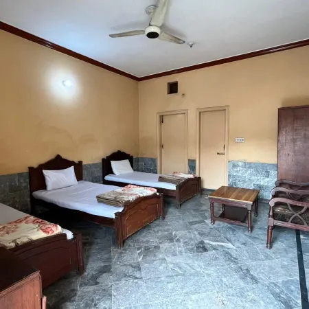 Qaiser Hotel