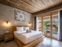 Golden Garuda Cottages at Diamond Beach Hills Hotels near بوكيت تيليتوبيز