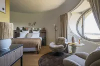 Hôtel-Spa L'EssenCiel - Domaine du Château des Pères のホテル