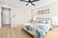 Peaceful Modern HNL Getaway Hotels in Downtown Honolulu