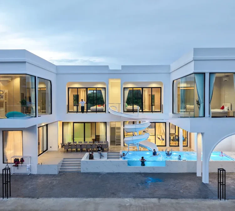 รูปภาพของRB215 Jovian Pool Villa 30 + 10 PPL