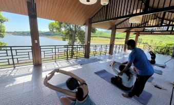 Nguyen Shack Retreat