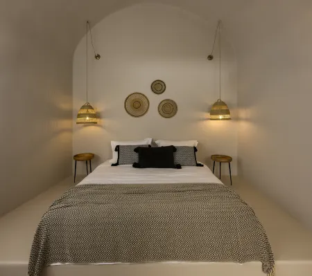 Elements Cave Suites Отели рядом с достопримечательностью «Акротири»