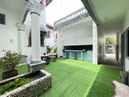 Phuket Patong Plan B house