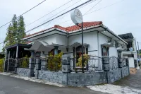 Atharis Homestay Hôtels à : 